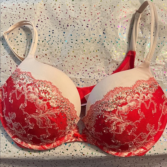 Victoria's Secret Other - Victoria's Secret Red and White Lace Bra